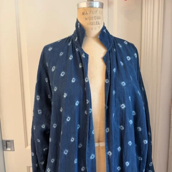 Maiwa blue shibori bandhani linen robe natural indigo - Picture 7 of 7